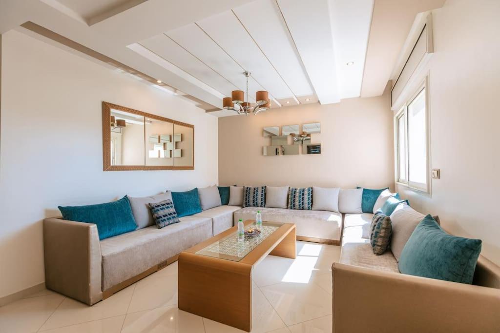 Central 2-Bedrooms Near Beach & Dining Tânger Exterior foto
